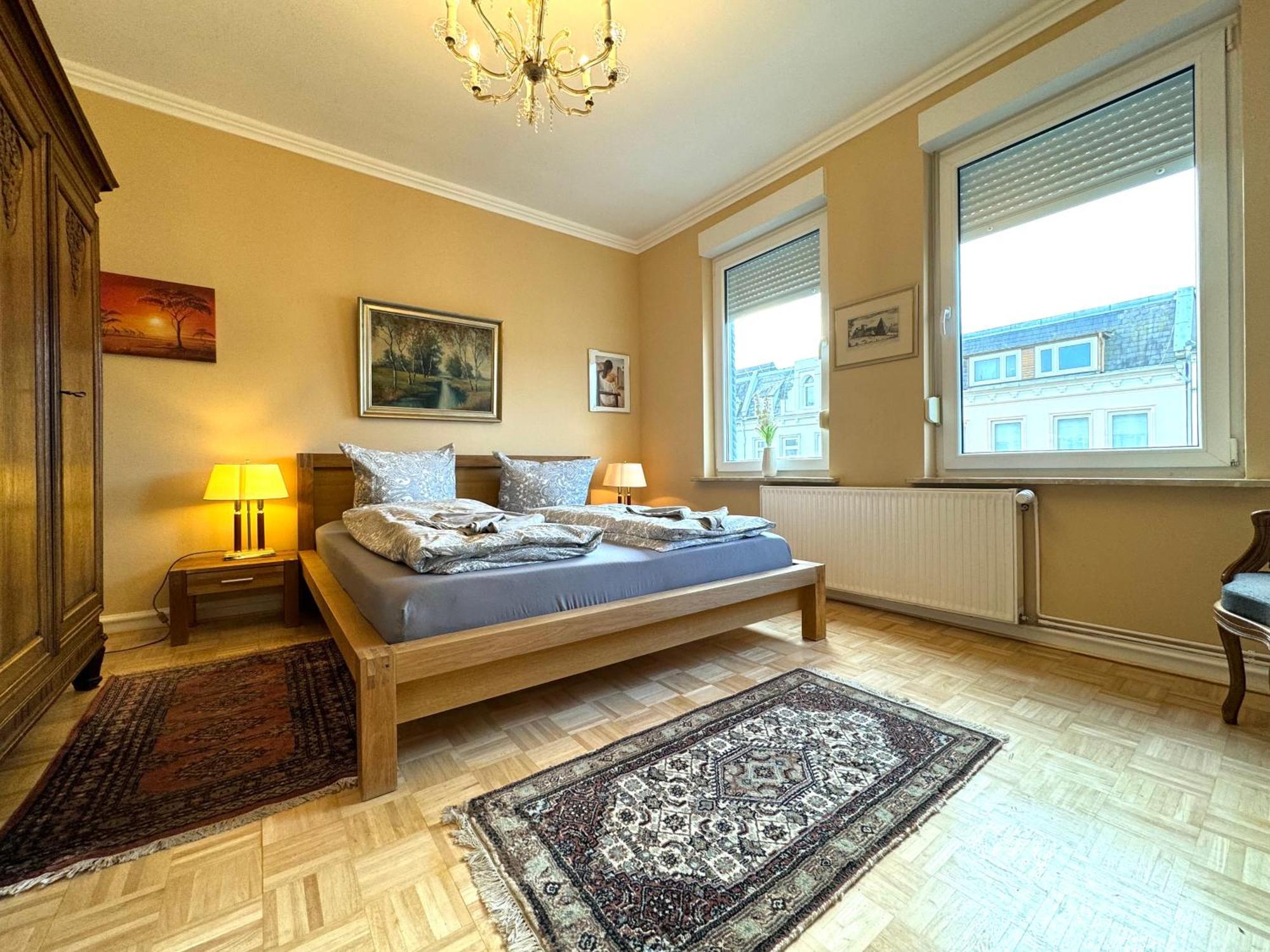 Coco Brockesstr. 10 *
