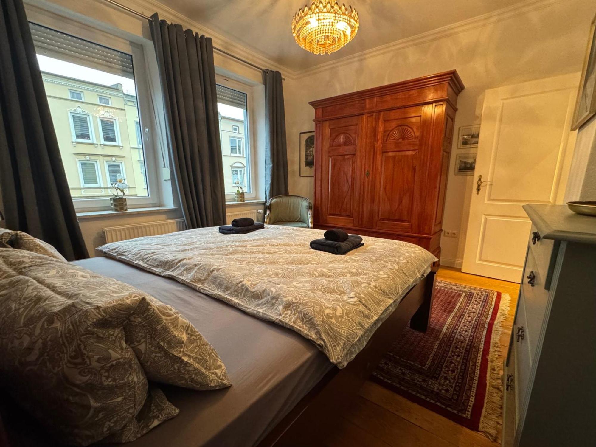 Coco Brockesstr. 10 *